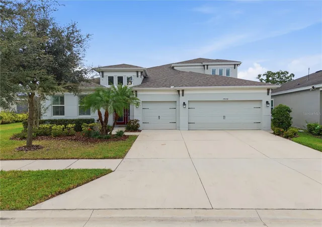 Photo 4 of Single family home for sale at 7428 Paradiso Dr, Apollo Beach, FL 33572 | MLS# TB8562042 | Listing updated on 2026-10-29