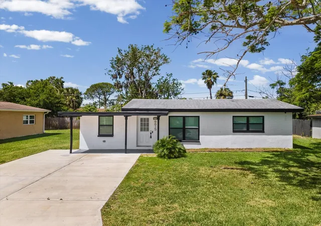 Photo 3 of Single family home for sale at 6615 Del Prado Ter, New Port Richey, FL 34652 | MLS# TB8562044 | Listing updated on 2026-10-29
