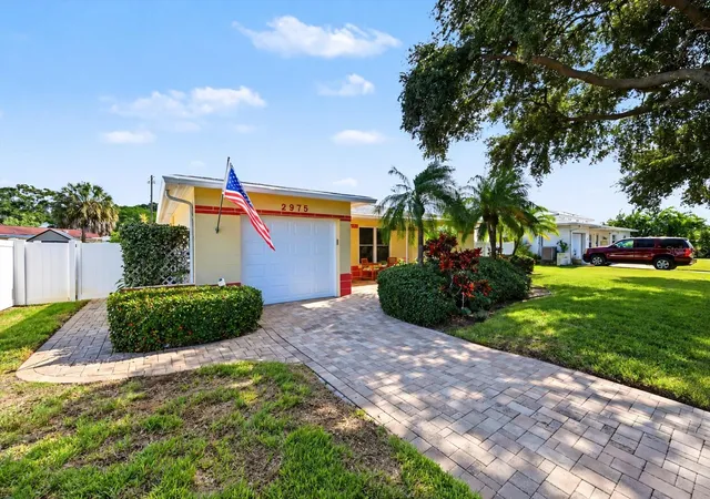 Photo 2 of Single family home for sale at 2975 68th Street N, Saint Petersburg, FL 33710 | MLS# TB8562047 | Listing updated on 2026-10-29