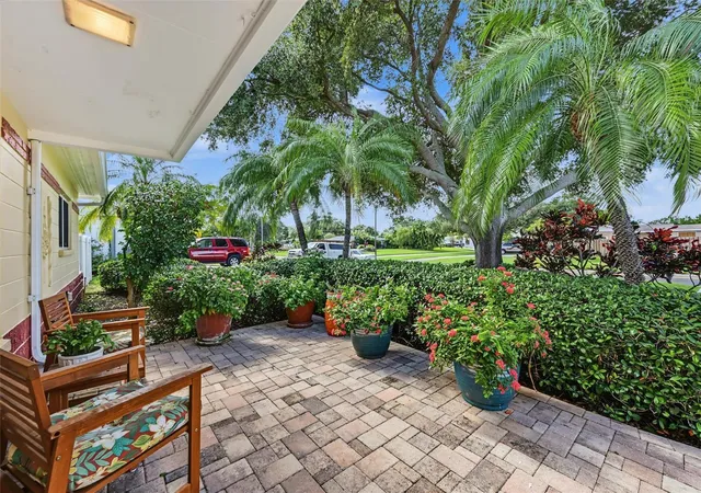 Photo 4 of Single family home for sale at 2975 68th Street N, Saint Petersburg, FL 33710 | MLS# TB8562047 | Listing updated on 2026-10-29
