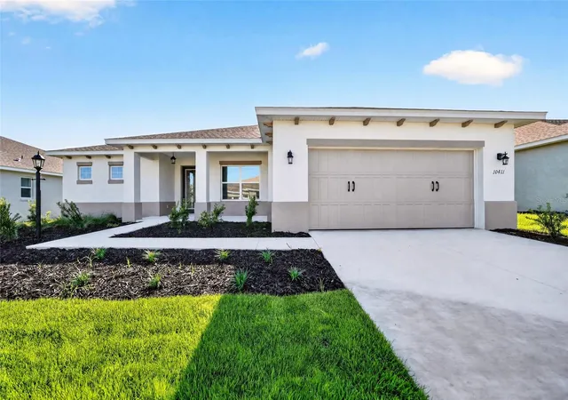 Photo 2 of Single family home for sale at 10411 SW 107th Court, Ocala, FL 34481 | MLS# OM734798 | Listing updated on 2026-10-28