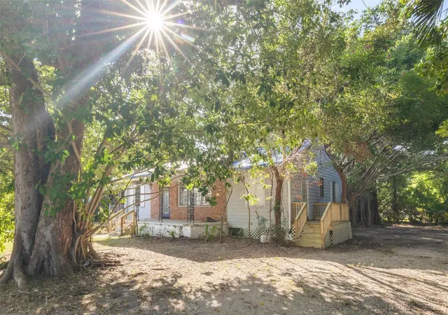 Photo 3 of Single family home for sale at 19552 Aztec St, Summerland Key, FL 33042 | MLS# TB8562058 | Listing updated on 2026-10-29