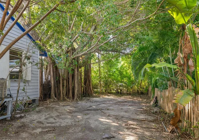 Photo 4 of Single family home for sale at 19552 Aztec St, Summerland Key, FL 33042 | MLS# TB8562058 | Listing updated on 2026-10-29