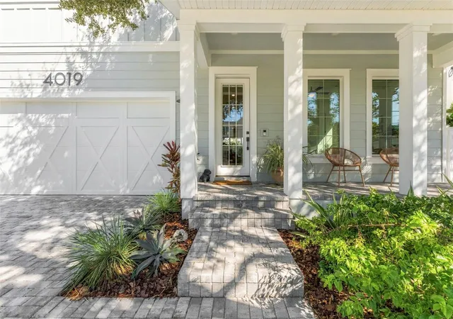 Photo 2 of Single family home for sale at 4019 W Santiago St, Tampa, FL 33629 | MLS# TB8562060 | Listing updated on 2026-10-30