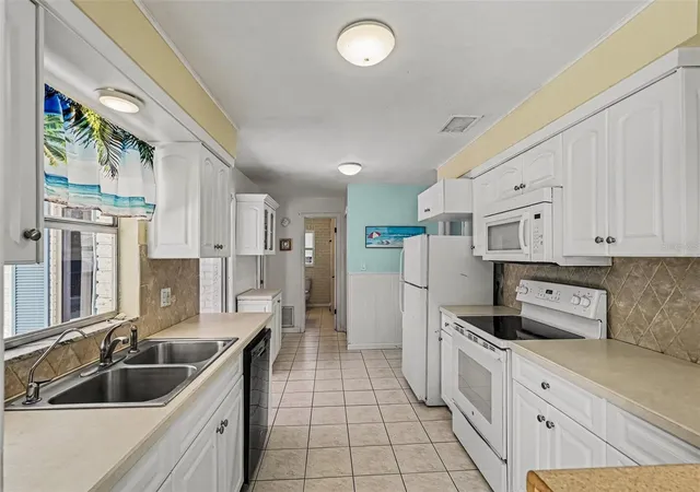 Photo 3 of Single family home for sale at 13570 99th Avenue N, Seminole, FL 33776 | MLS# TB8562062 | Listing updated on 2026-10-29