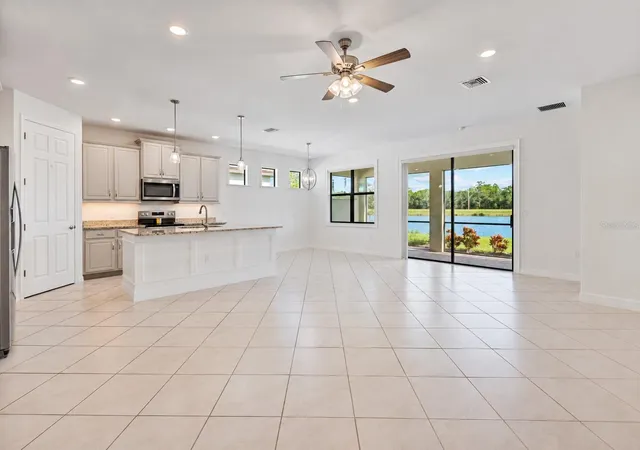 Photo 2 of Single family home for sale at 20846 Fetterbush Pl, Venice, FL 34293 | MLS# N6146362 | Listing updated on 2026-10-29