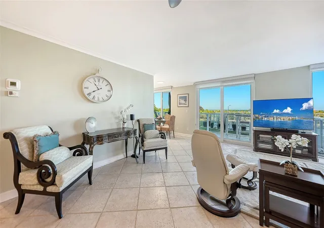 Photo 4 of Condo for sale at 2425 Gulf Of Mexico Dr #1E, Longboat Key, FL 34228 | MLS# A4711049 | Listing updated on 2026-10-28