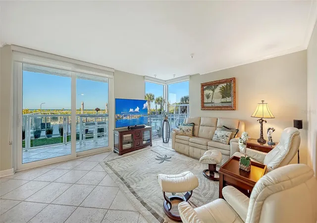 Photo 3 of Condo for sale at 2425 Gulf Of Mexico Dr #1E, Longboat Key, FL 34228 | MLS# A4711049 | Listing updated on 2026-10-28