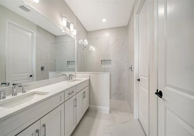 Photo 4 of Single family home for sale at 6334 Dry Tortugas Dr, Sarasota, FL 34241 | MLS# A4711058 | Listing updated on 2026-10-28