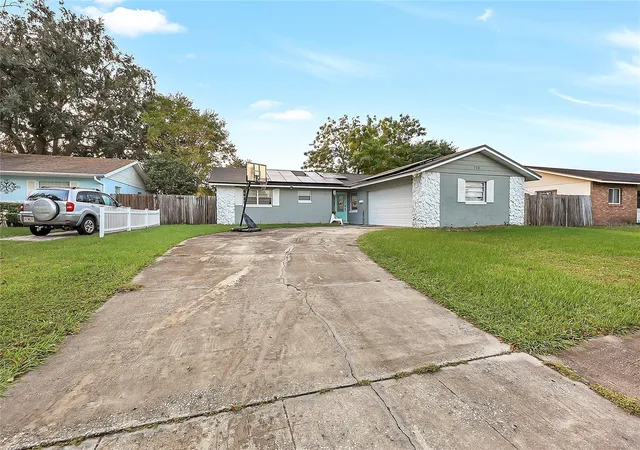 Photo 1 of Single family home for sale at 730 Park Manor Dr, Orlando, FL 32825 | MLS# O6453206 | Listing updated on 2026-10-28