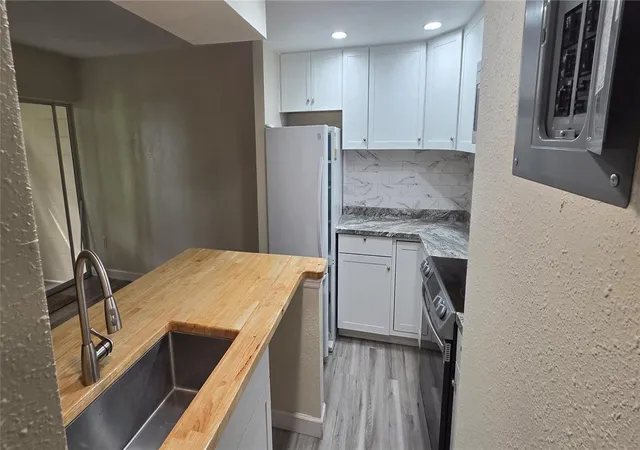 Photo 3 of Condo for sale at 100 Sweetgum Woods Ct #14C, Deltona, FL 32725 | MLS# V4952024 | Listing updated on 2026-10-28