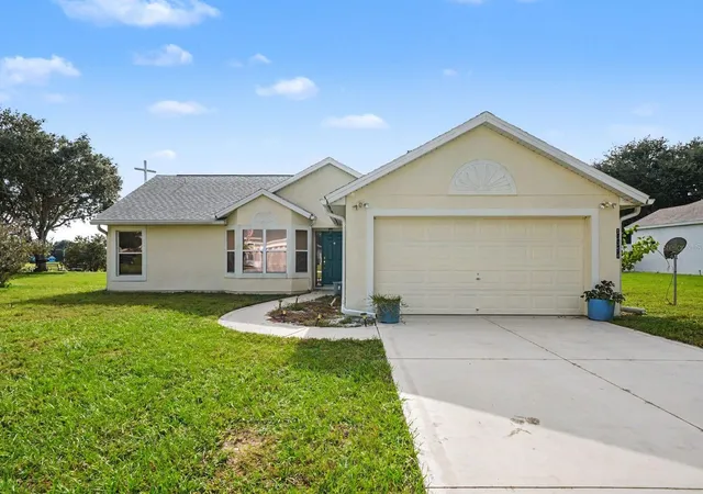 Single family home for sale at 13354 Biscayne Dr, GRAND ISLAND, FL 32735 | MLS# O6453223