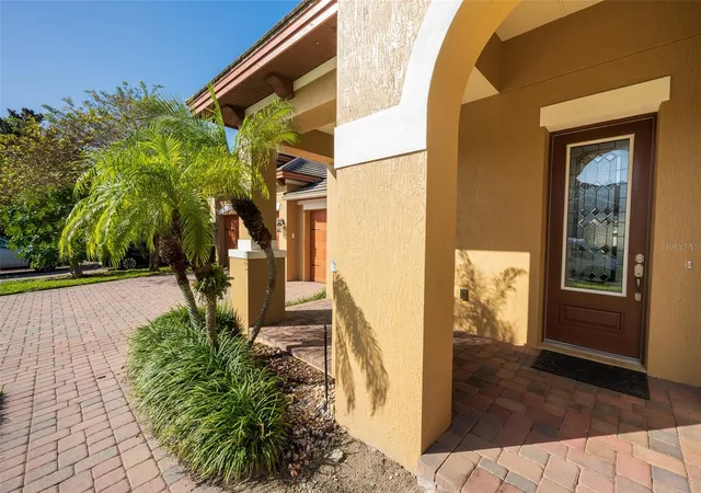 Photo 3 of Single family home for sale at 7230 Sangalla Dr, Windermere, FL 34786 | MLS# O6453225 | Listing updated on 2026-10-30