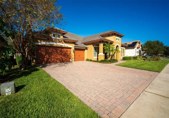Photo 4 of Single family home for sale at 7230 Sangalla Dr, Windermere, FL 34786 | MLS# O6453225 | Listing updated on 2026-10-30