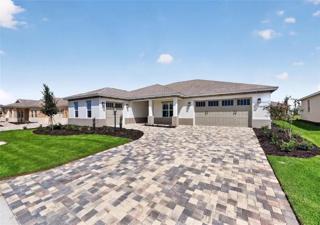 Photo 2 of Single family home for sale at 10209 SW 84th Street Rd, Ocala, FL 34481 | MLS# OM734812 | Listing updated on 2026-10-28