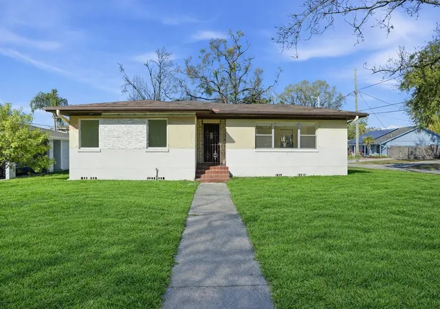 Single family home for sale at 2812 N Munro St, TAMPA, FL 33602 | MLS# TB8562123