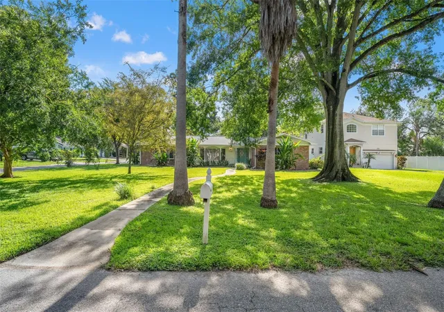 Photo 1 of Single family home for sale at 2725 N Myrtle Ave, Tampa, FL 33602 | MLS# TB8562128 | Listing updated on 2026-10-31