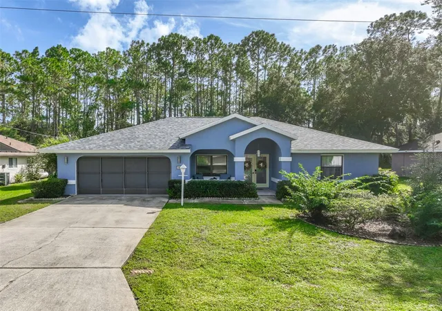 Single family home for sale at 49 Wellshire Ln, PALM COAST, FL 32164 | MLS# V4952025