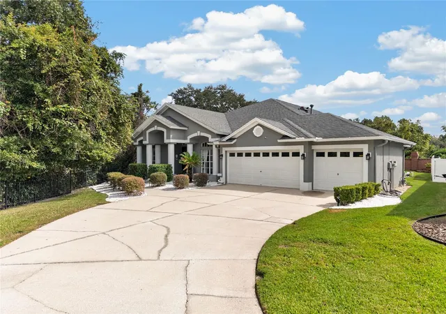 Photo 1 of Single family home for sale at 18211 Wimbledon Green Pl, Tampa, FL 33647 | MLS# TB8562136 | Listing updated on 2026-10-29