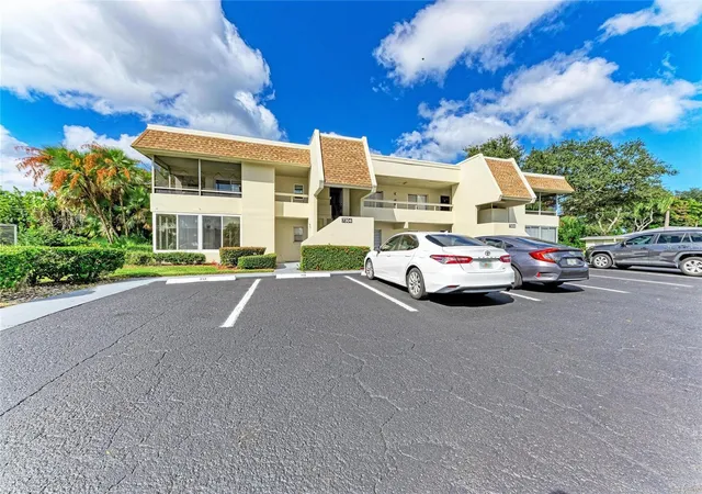 Condo for sale at 7304 W Country Clb Dr N #115, SARASOTA, FL 34243 | MLS# A4711081
