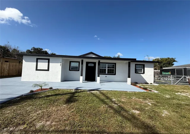 Single family home for sale at 723 S Combee Rd, LAKELAND, FL 33801 | MLS# TB8562143