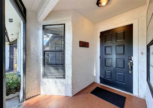 Photo 3 of Townhouse for sale at 3881 Villa Rose Ln, Orlando, FL 32808 | MLS# O6453237 | Listing updated on 2026-10-29