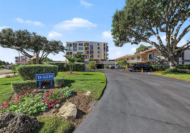 Photo 1 of Condo for sale at 6219 Palma Del Mar Blvd S #211, Saint Petersburg, FL 33715 | MLS# TB8562147 | Listing updated on 2026-10-30