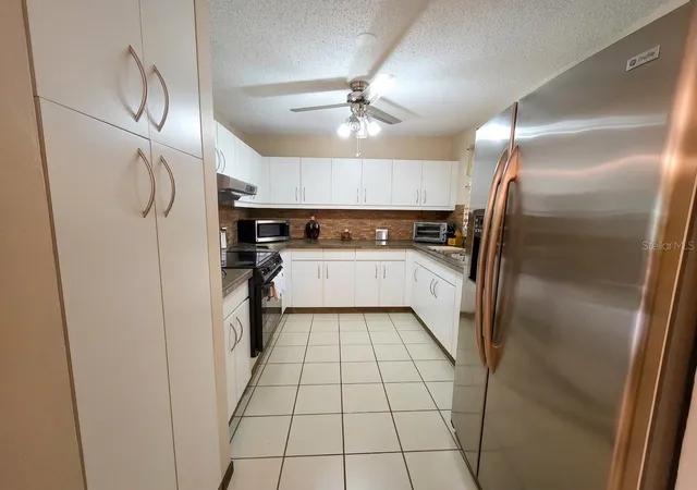 Photo 4 of Condo for sale at 187 Cond Plz Real Caparra #410, Guaynabo, PR 00966 | MLS# PR9125319 | Listing updated on 2026-10-28