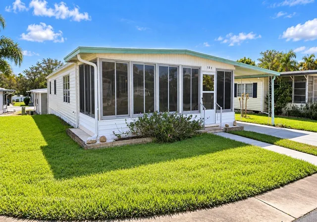 Manufactured home for sale at 39820 US Hwy 19 N #182, TARPON SPRINGS, FL 34689 | MLS# TB8562158