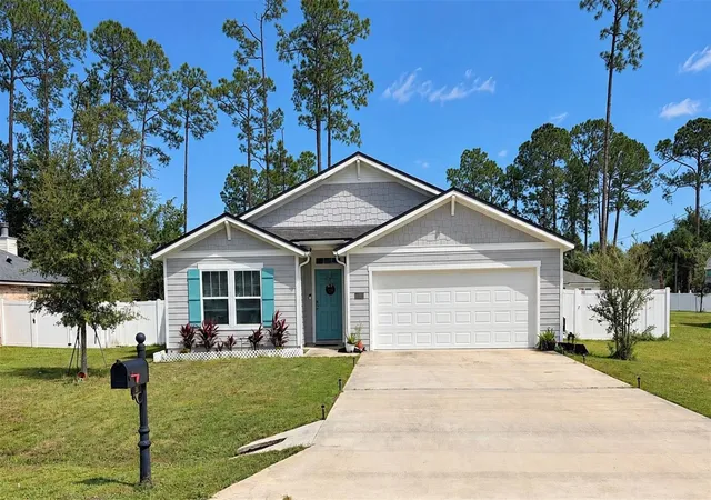 Single family home for sale at 26 Porwyn Ln, PALM COAST, FL 32164 | MLS# V4952027
