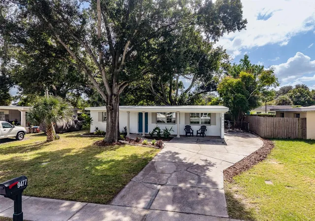 Photo 2 of Single family home for sale at 9477 Park Lake Dr N, Pinellas Park, FL 33782 | MLS# TB8562162 | Listing updated on 2026-10-29