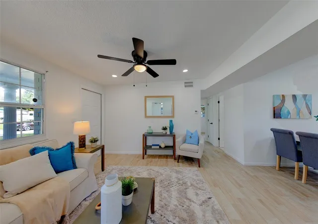 Photo 4 of Single family home for sale at 9477 Park Lake Dr N, Pinellas Park, FL 33782 | MLS# TB8562162 | Listing updated on 2026-10-29