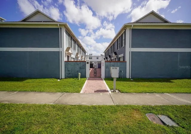 Listing Photo 5 - Condo for sale in building located at 218 S Tampania Ave, TAMPA, FL 33609 - Unit #-