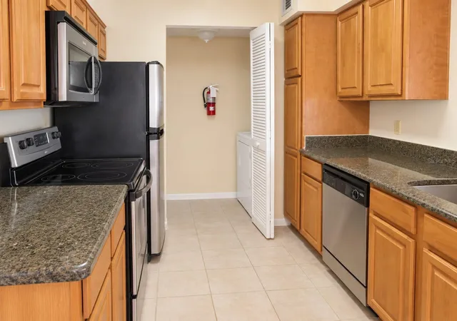 Photo 3 of Condo for sale at 1021 S Hiawassee Rd #3927, Orlando, FL 32835 | MLS# O6453263 | Listing updated on 2026-10-29