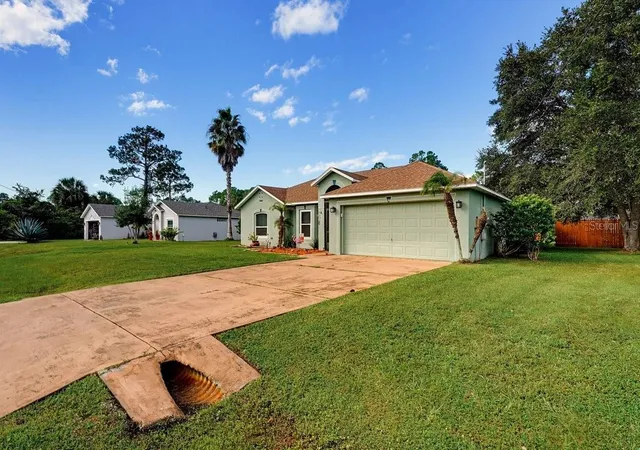 Photo 2 of Single family home for sale at 34 Seathorn Path, Palm Coast, FL 32164 | MLS# NS1089594 | Listing updated on 2026-10-28