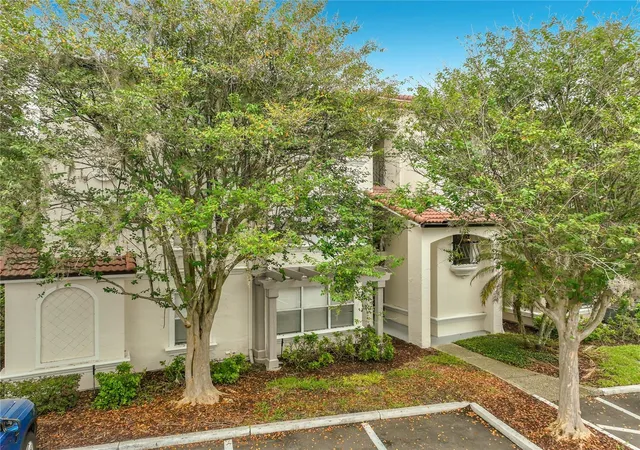 Photo 3 of Condo for sale at 5140 Conroy Rd #18, Orlando, FL 32811 | MLS# L4966093 | Listing updated on 2026-10-28