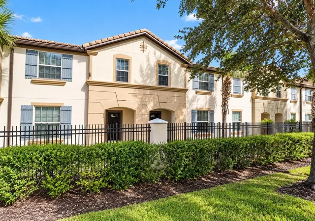 Photo 2 of Townhouse for sale at 2015 Majorca Dr, Kissimmee, FL 34747 | MLS# S5160332 | Listing updated on 2026-10-28