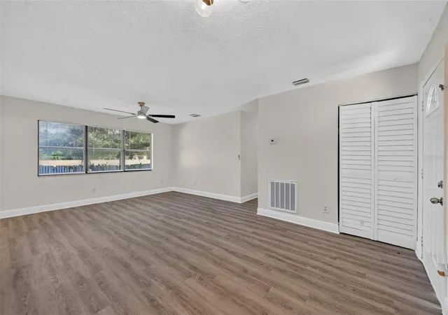 Photo 3 of Single family home for sale at 4641 Cepeda St, Orlando, FL 32811 | MLS# O6453283 | Listing updated on 2026-10-28