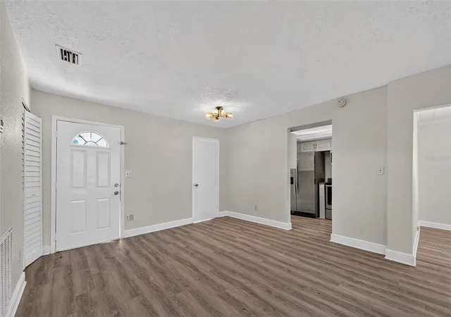 Photo 4 of Single family home for sale at 4641 Cepeda St, Orlando, FL 32811 | MLS# O6453283 | Listing updated on 2026-10-28