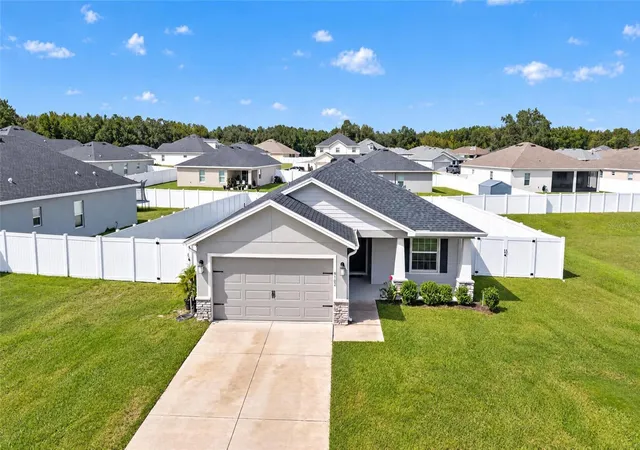 Single family home for sale at 9102 SE 43rd Terrace, OCALA, FL 34480 | MLS# OM734818
