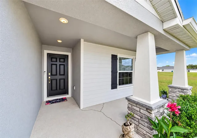 Photo 3 of Single family home for sale at 9102 SE 43rd Terrace, Ocala, FL 34480 | MLS# OM734818 | Listing updated on 2026-10-30
