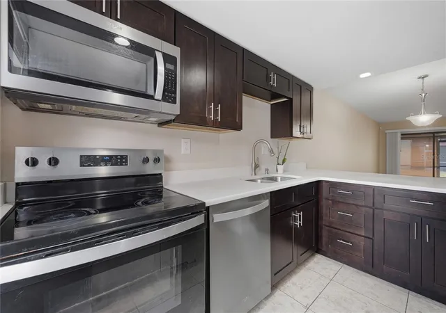 Photo 3 of Townhouse for sale at 270 Moree Loop #4, Winter Springs, FL 32708 | MLS# O6453288 | Listing updated on 2026-10-29