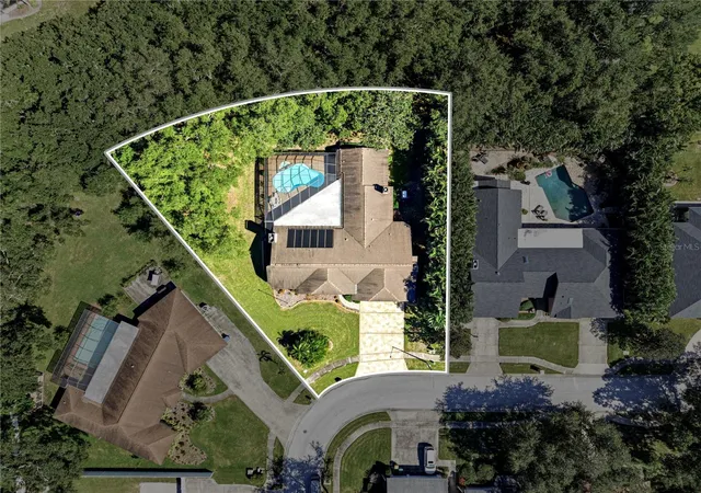 Photo 2 of Single family home for sale at 10353 Barry Dr, Largo, FL 33774 | MLS# TB8562187 | Listing updated on 2026-10-29