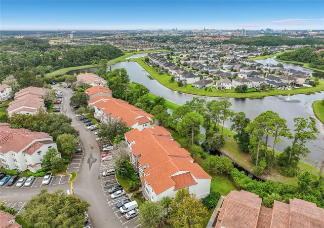 Photo 3 of Condo for sale at 5164 Conroy Rd #16, Orlando, FL 32811 | MLS# L4966097 | Listing updated on 2026-10-28