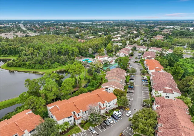 Photo 4 of Condo for sale at 5164 Conroy Rd #16, Orlando, FL 32811 | MLS# L4966097 | Listing updated on 2026-10-28