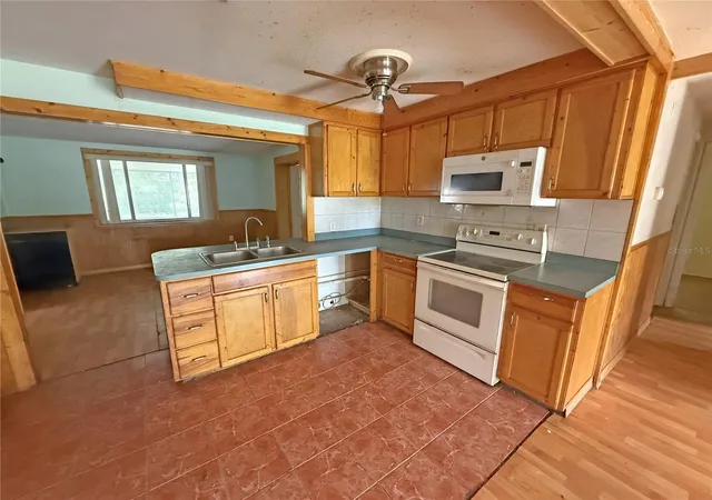 Photo 4 of Single family home for sale at 6134 Pinehurst Dr, Spring Hill, FL 34606 | MLS# W7890691 | Listing updated on 2026-10-28