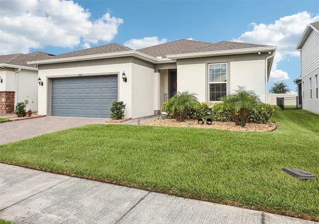Photo 3 of Single family home for sale at 2015 Spring Shower Cir, Kissimmee, FL 34744 | MLS# S5160338 | Listing updated on 2026-10-28