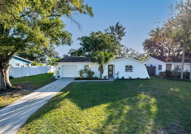 Photo 1 of Single family home for sale at 838 Karen St, Palm Harbor, FL 34684 | MLS# TB8562193 | Listing updated on 2026-10-30