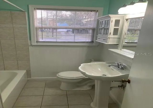 Photo 4 of Single family home for sale at 3811 W Tacon St, Tampa, FL 33629 | MLS# TB8562208 | Listing updated on 2026-10-28