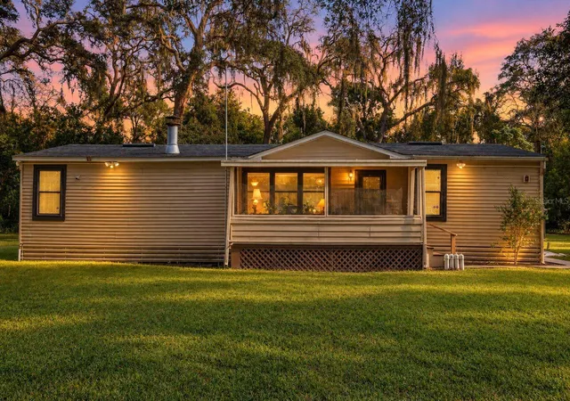 Photo 1 of Manufactured home for sale at 418 Washington Ave, Brooksville, FL 34604 | MLS# TB8562218 | Listing updated on 2026-10-28